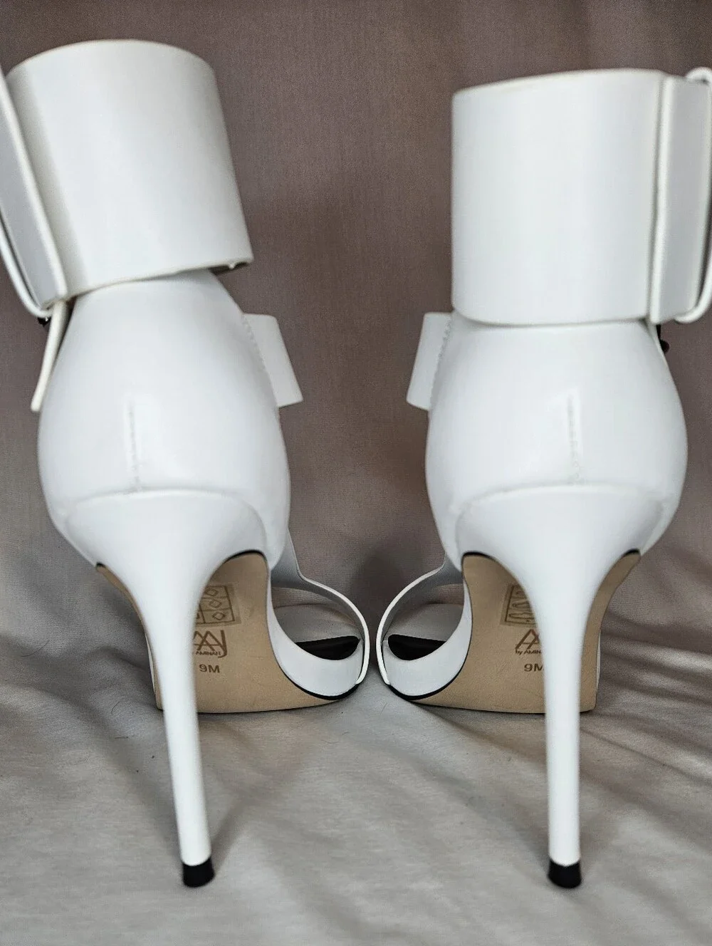 AAJ by Aminah White Zahara Double Buckle T-Strap Stiletto Sandal Heels Size 9